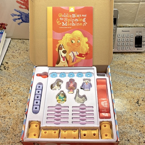 Goldie Blox - Engineering Toy - Picture 4 of 13